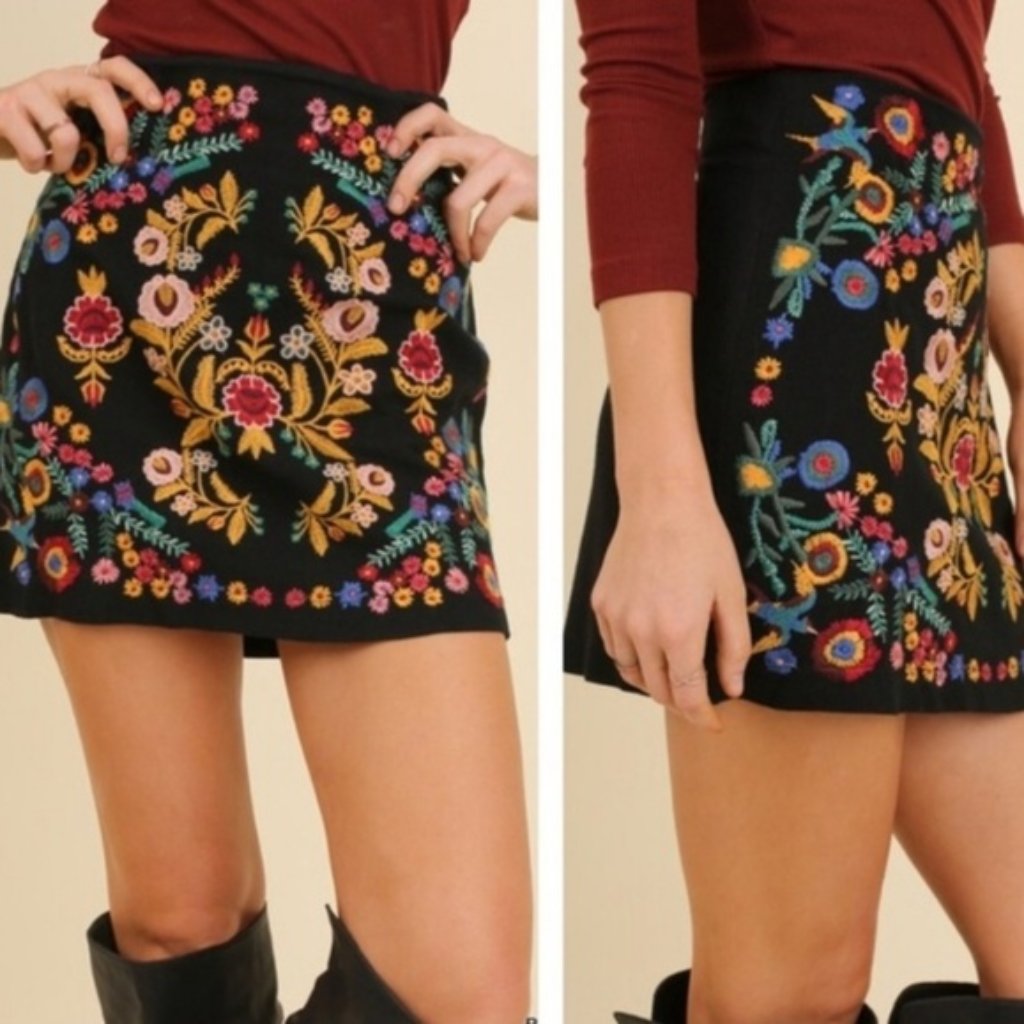 Umgee Embroidered Floral Skirt Boho Inspired Sz L
